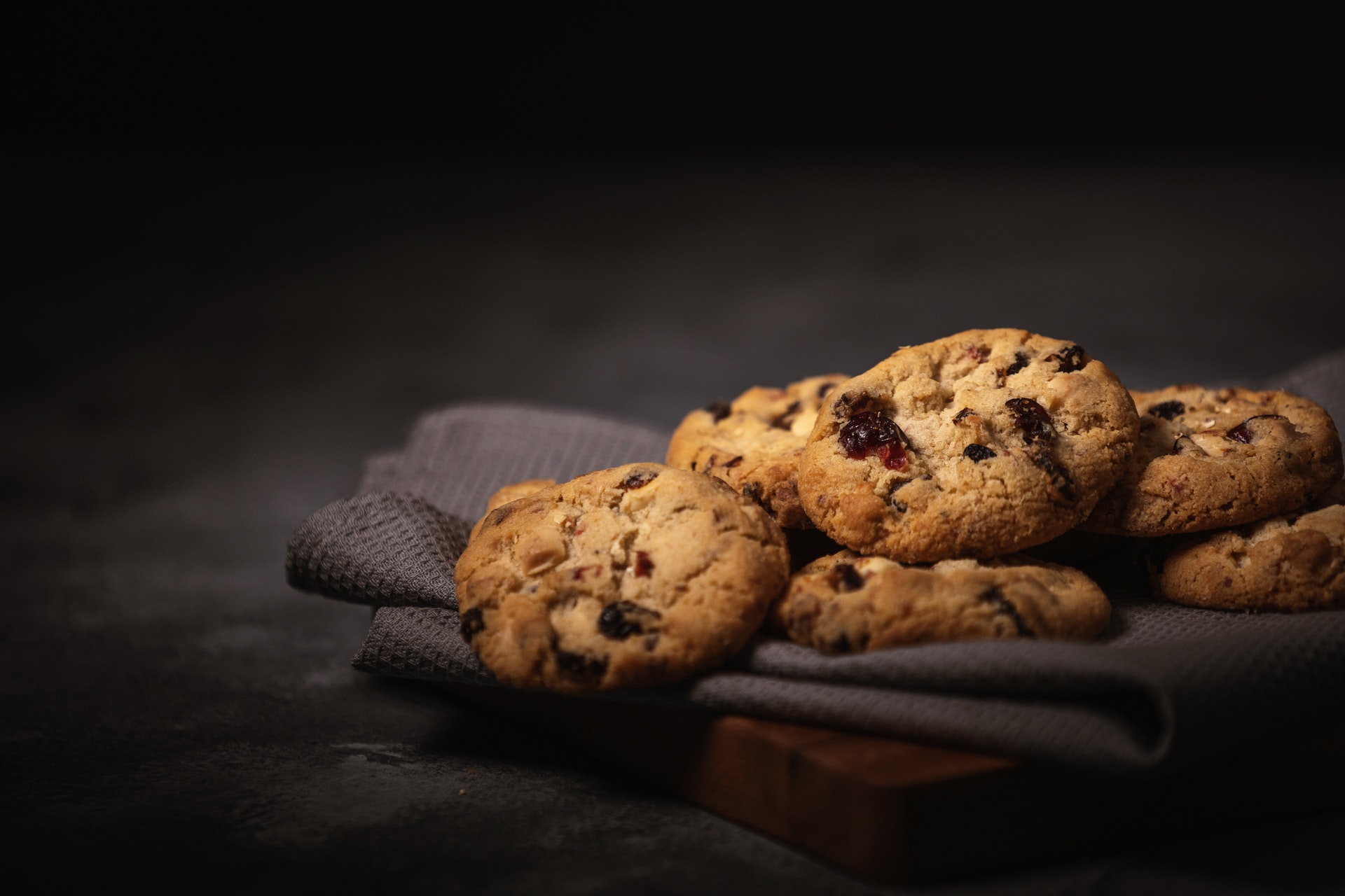 close-up-photo-of-cookies-3095041